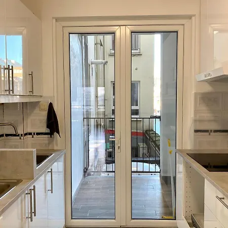 Park Apartment *